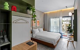 Hotel 48